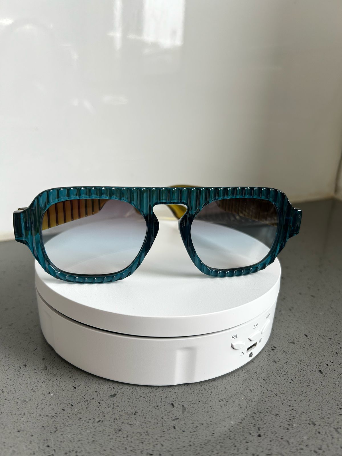 Sunglasses π