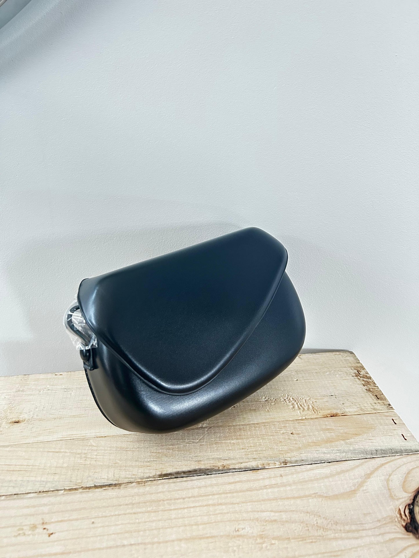 Crossbody flip bag
