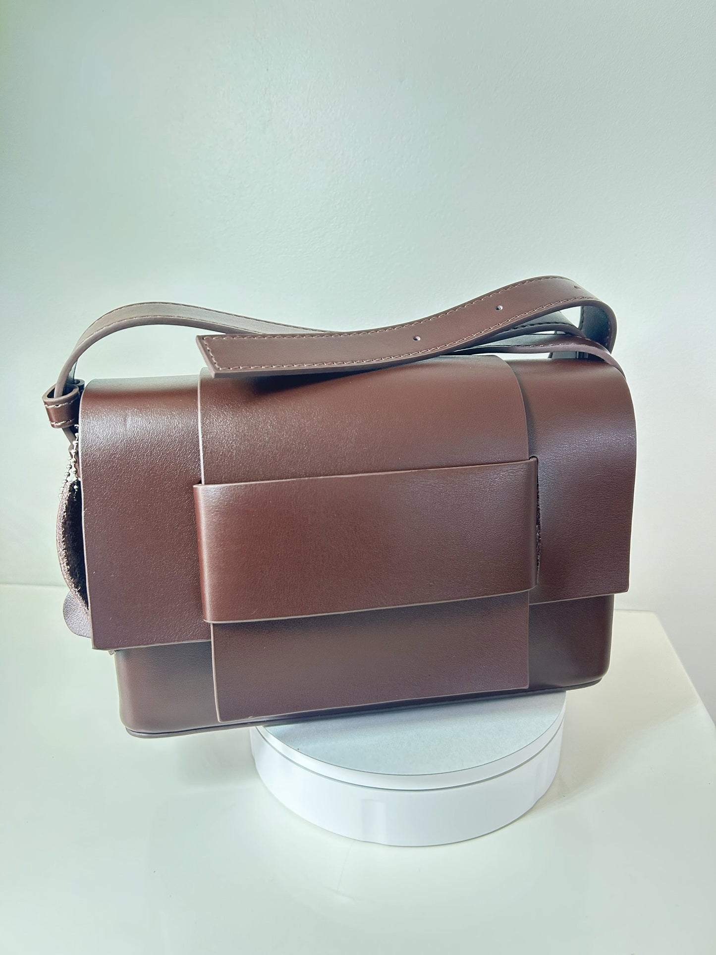 Ladies crossbody flip genuine leather