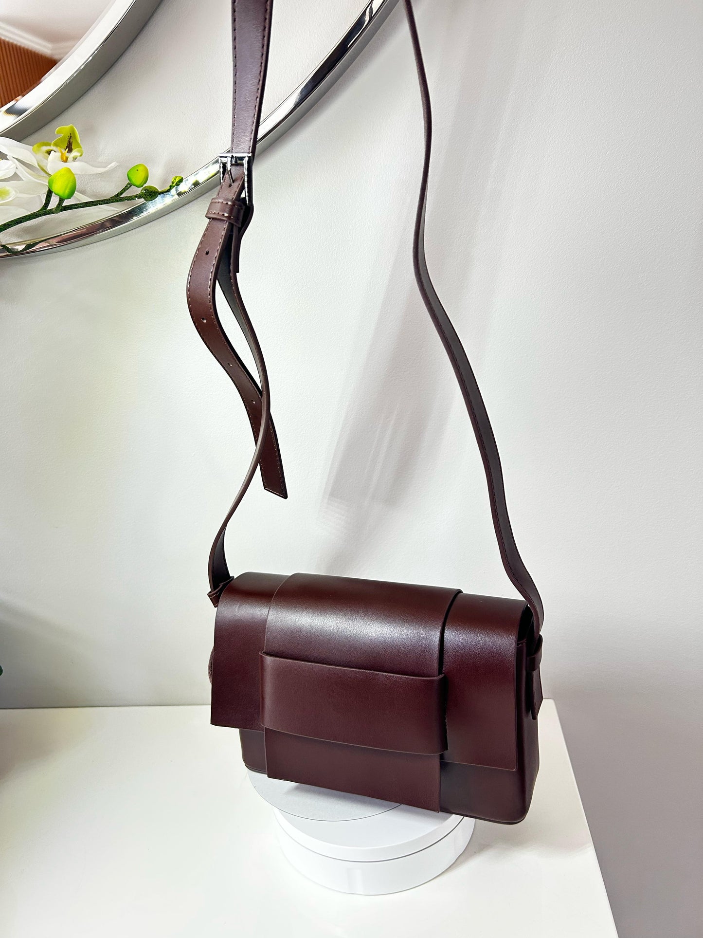 Ladies crossbody flip genuine leather