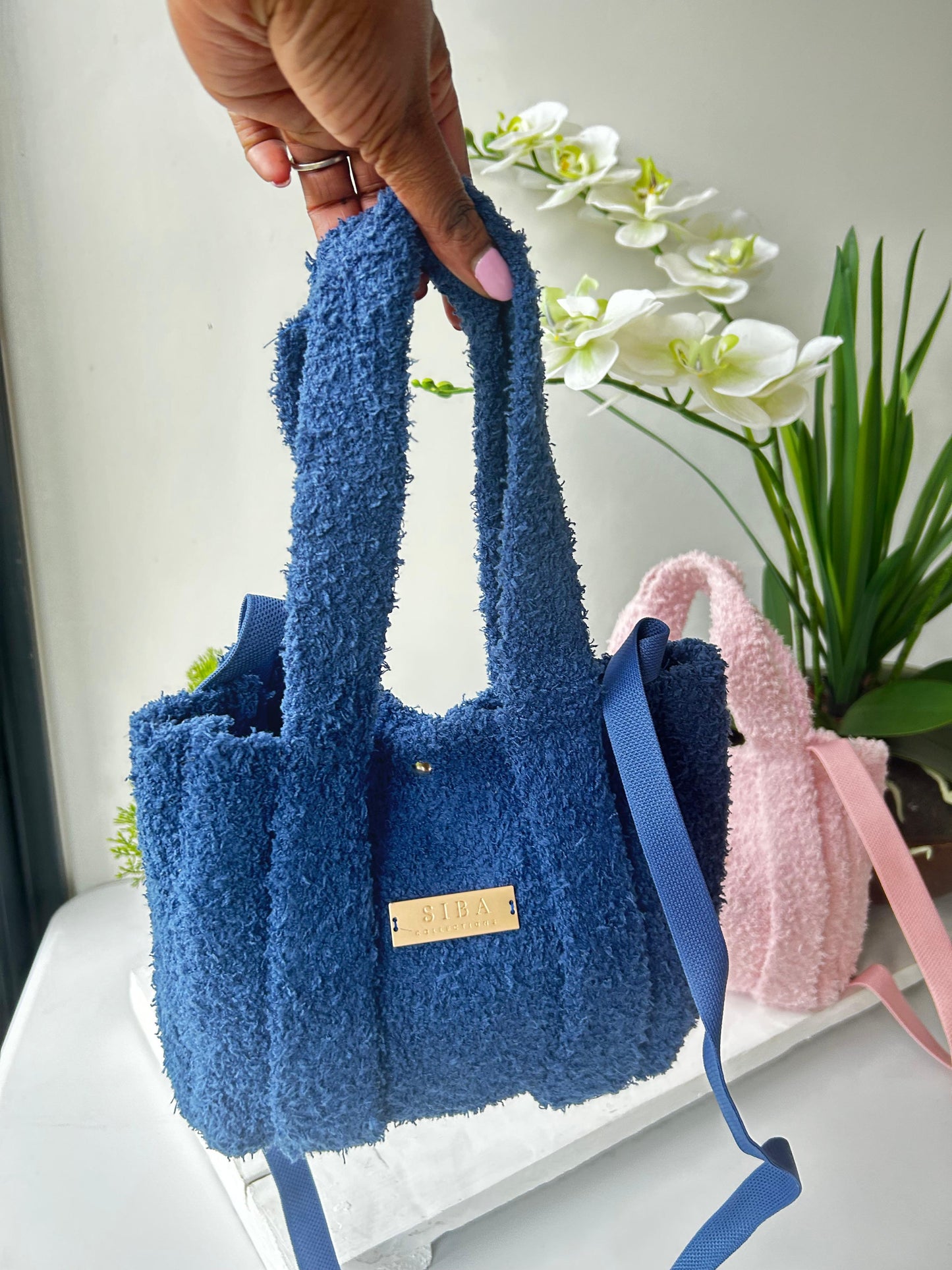 Plush knitted tote bags