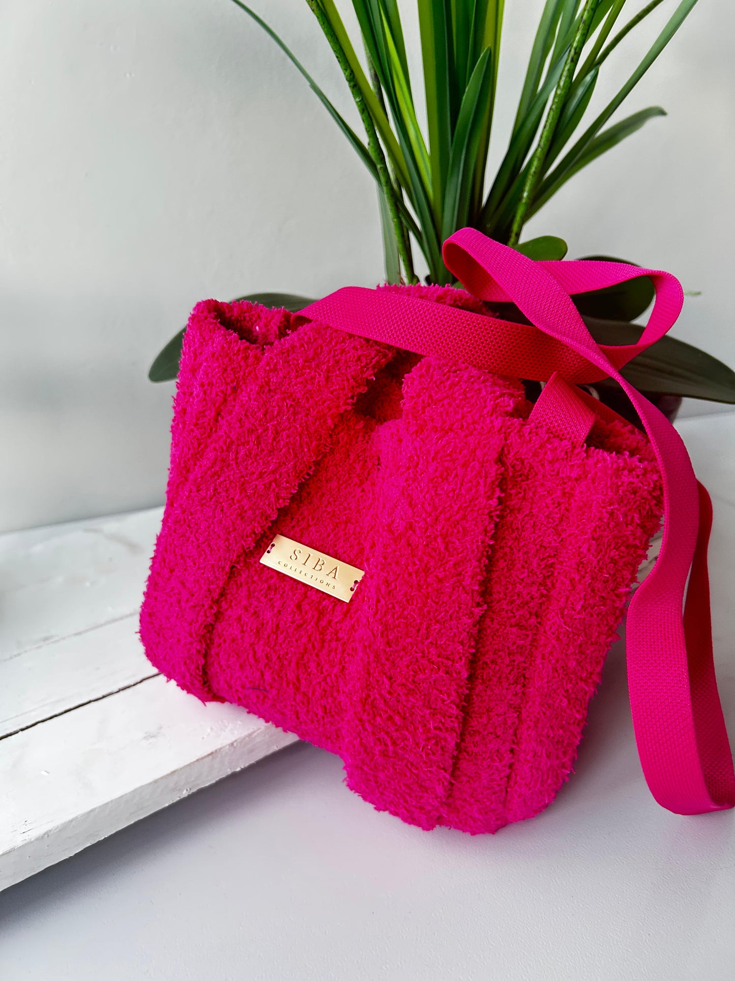 Plush knitted tote bags