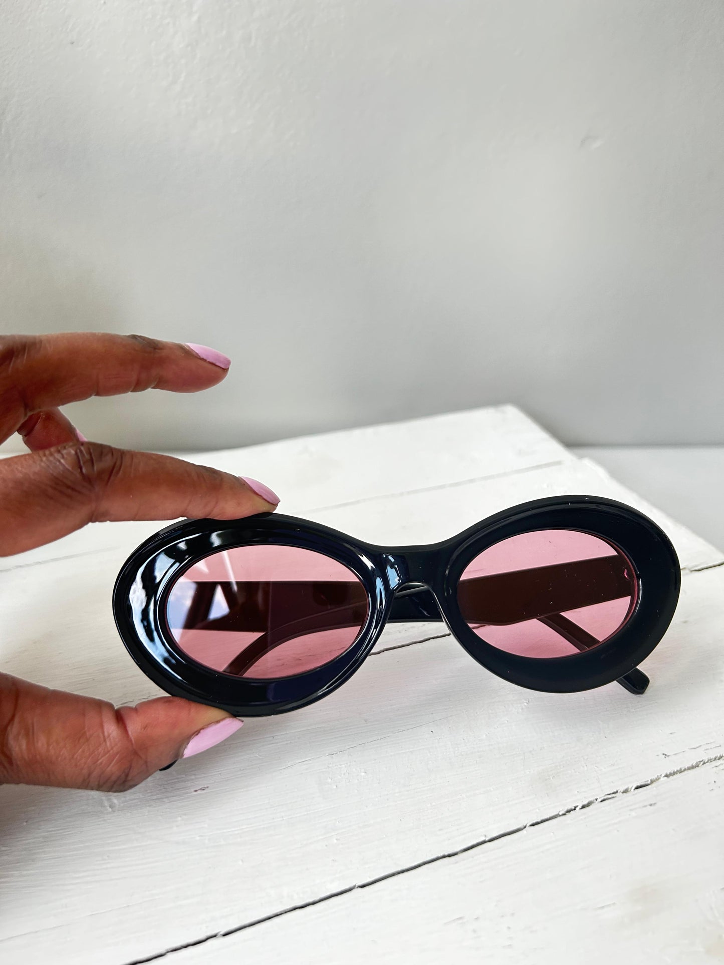 Oval frame sunglasses